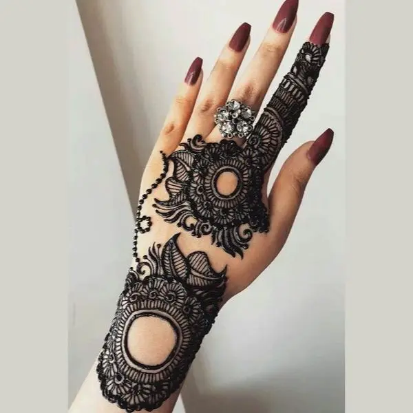 full hand mehndi design