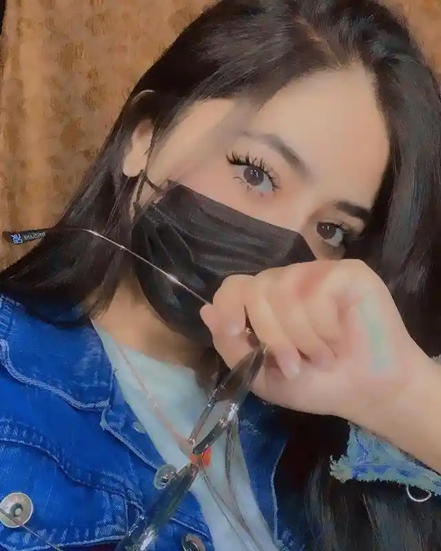 cute profile pic for girls