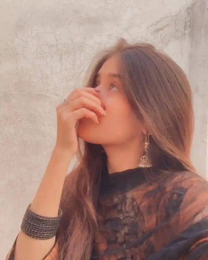 cute profile pic for girls